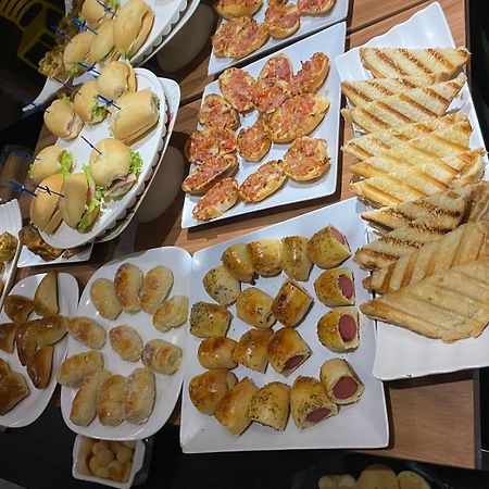 Hotel Avenida Plaza Querencia  外观 照片