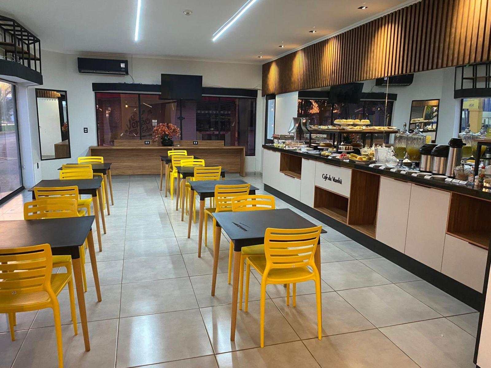 Hotel Avenida Plaza Querencia  外观 照片